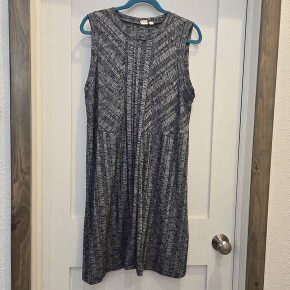 Gap Sleeveless Panel Midi Dress - Picture 3 of 6